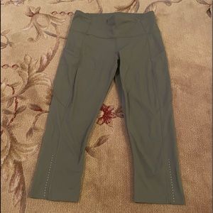 Lululemon Swift Speed High-Rise Crop 21” size 8
